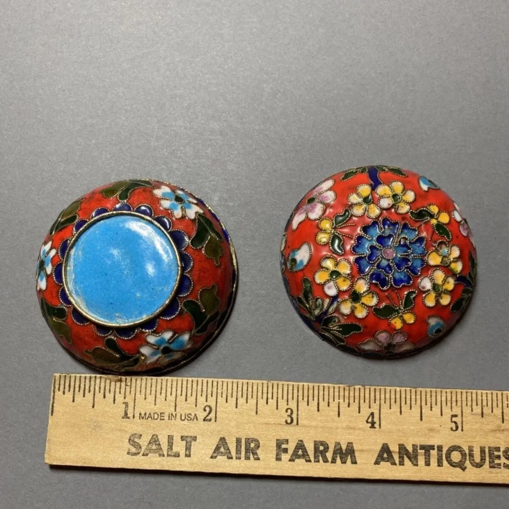 Vintage Chinese Cloisonne red flower blue Circle Trinket Box